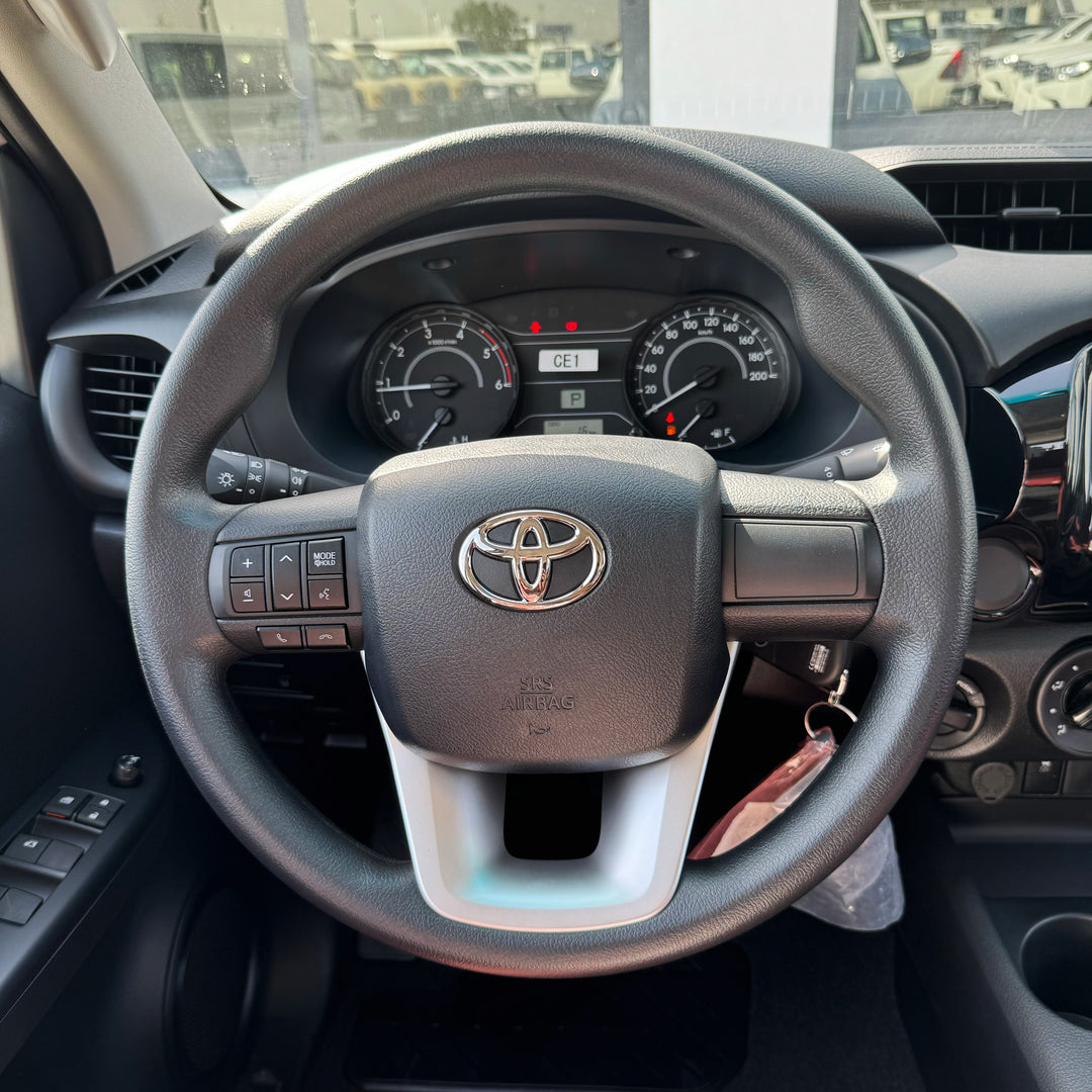 TOYOTA HILUX 2.4L D/C 4WD DLX-G A/T DSL 24