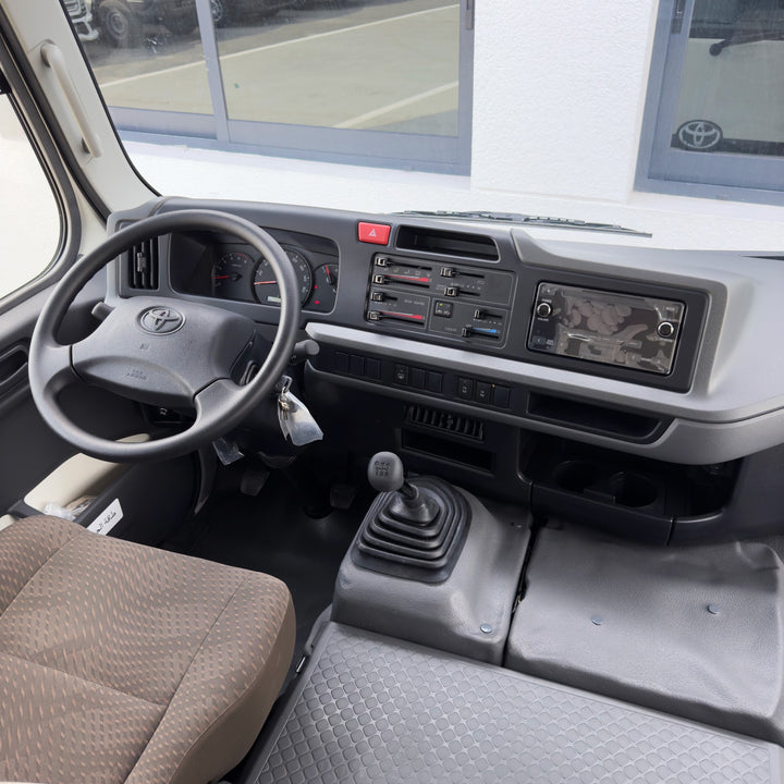 TOYOTA COASTER DLX 23 SEAT 4.2L M/T DSL 2024