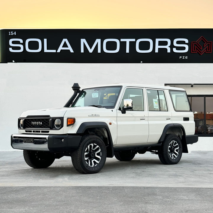 TOYOTA LAND CRUISER 76 A/T PTR 4.0L 5DOORS 2024