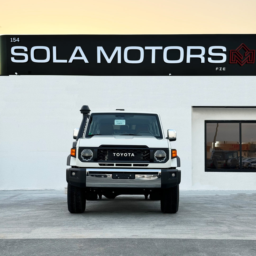 TOYOTA LAND CRUISER 76 A/T PTR 4.0L 5DOORS 2024