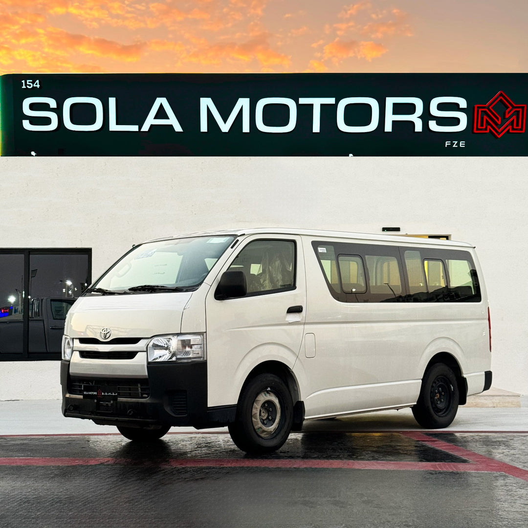 TOYOTA HIACE 3.0L DLX 15-STR S/R MID M/T DSL 2024