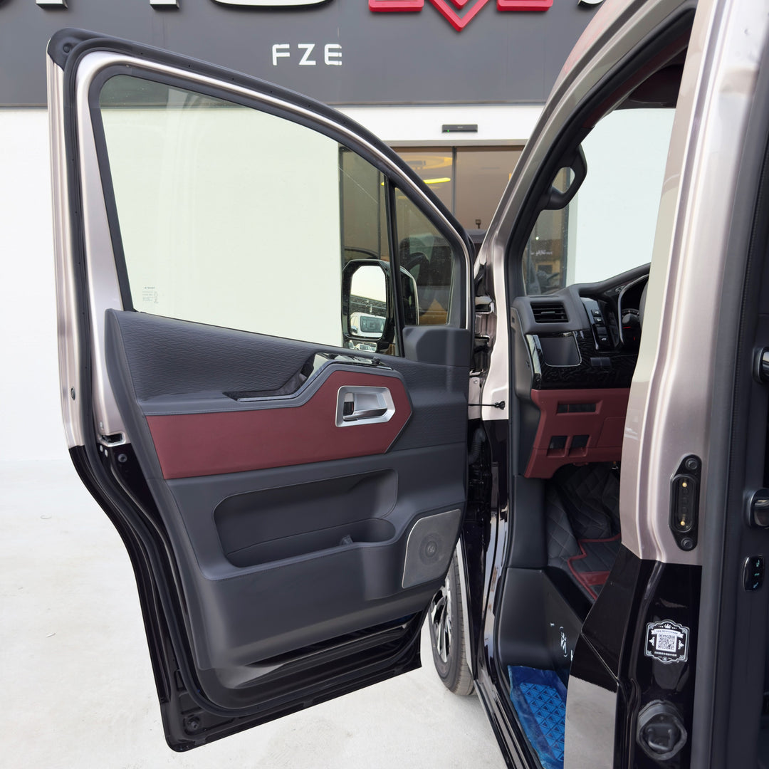 TOYOTA HIACE VIP 3.5 PTR A/T 2025