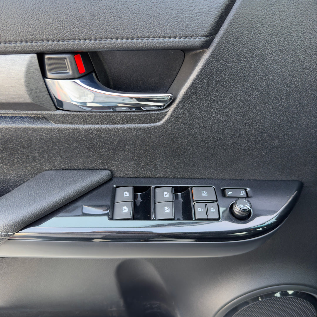 TOYOTA HILUX ADVENTURE 4.0L A/T PTR 2025