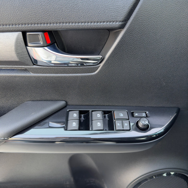 TOYOTA HILUX ADVENTURE 4.0L A/T PTR 2025