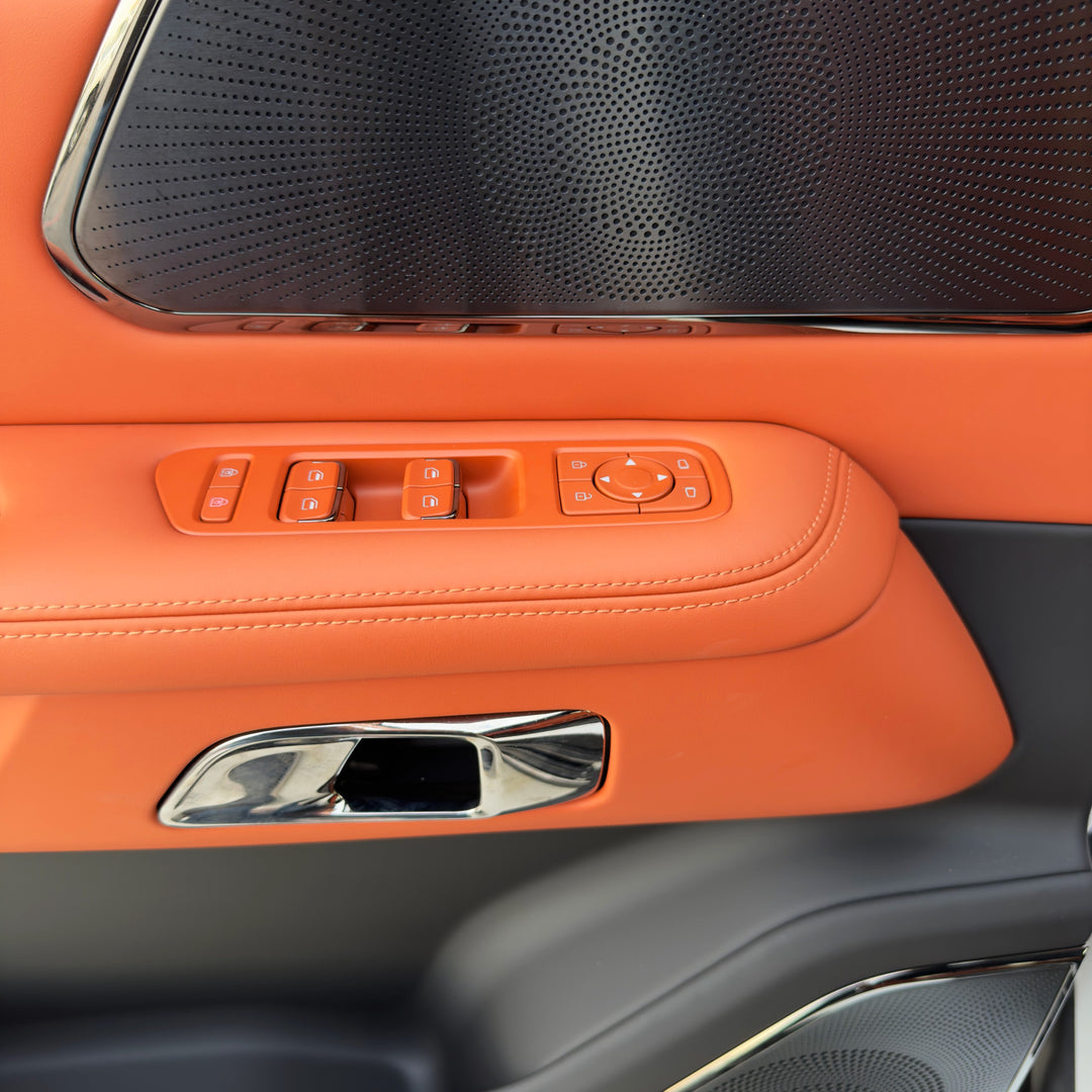 ROX 01 VIP 6 SEATS FLAGSHIP 1.5 HEV 2025