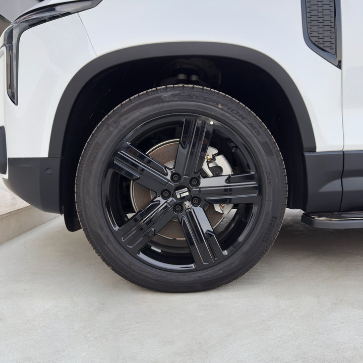 ROX 01 VIP 6 SEATS FLAGSHIP 1.5 HEV 2025