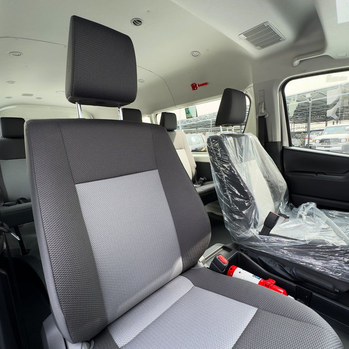 TOYOTA HIACE 3.5L HIGH ROOF A/T PTR 2026