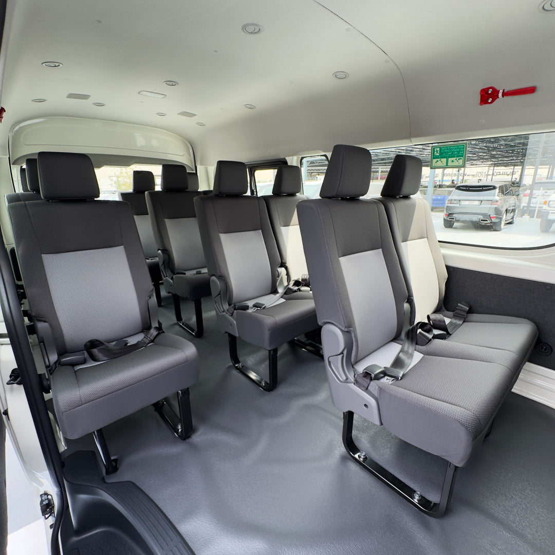 TOYOTA HIACE 3.5L HIGH ROOF A/T PTR 2026