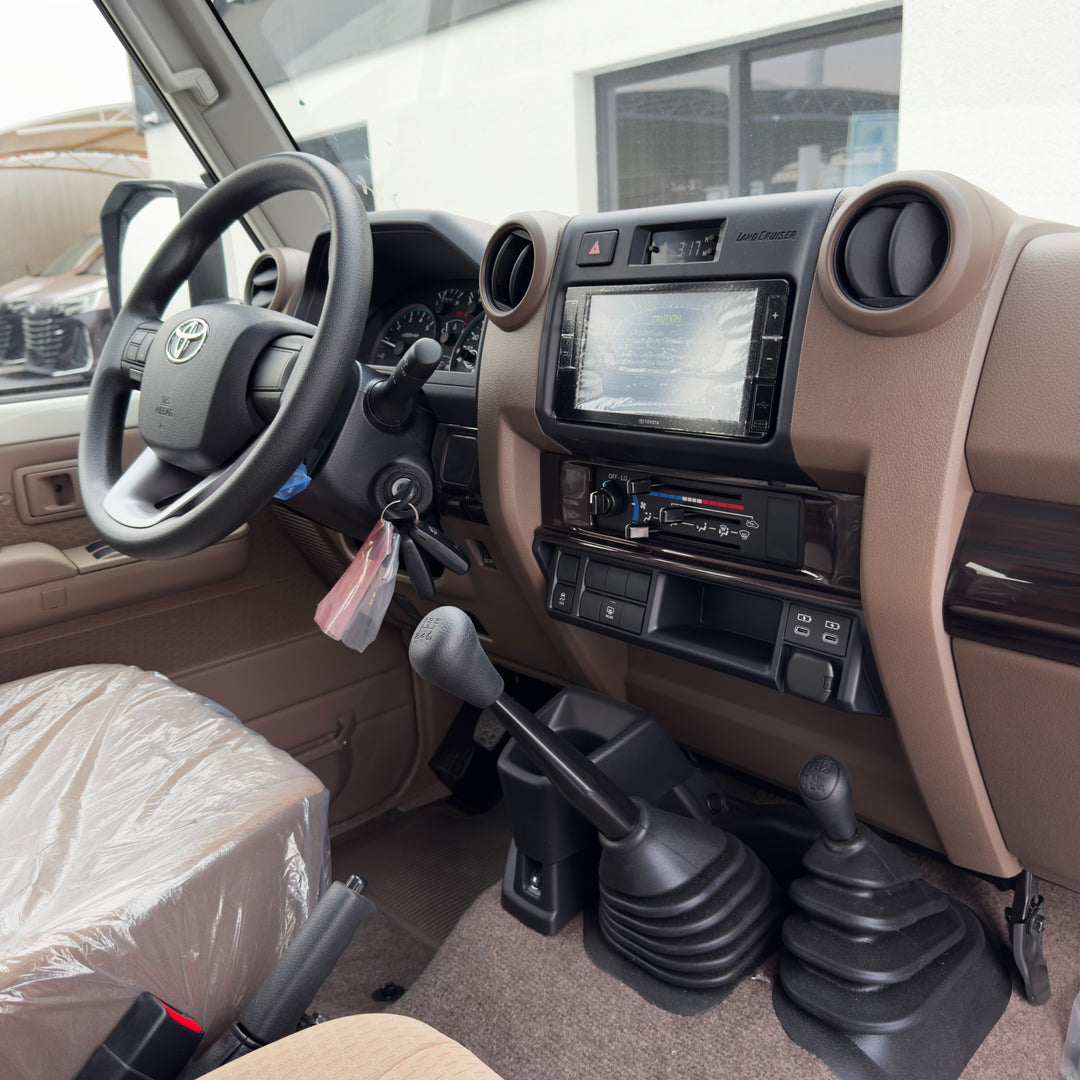 TOYOTA LAND CRUISER GRJ76 4.0 M/T PTR 2025